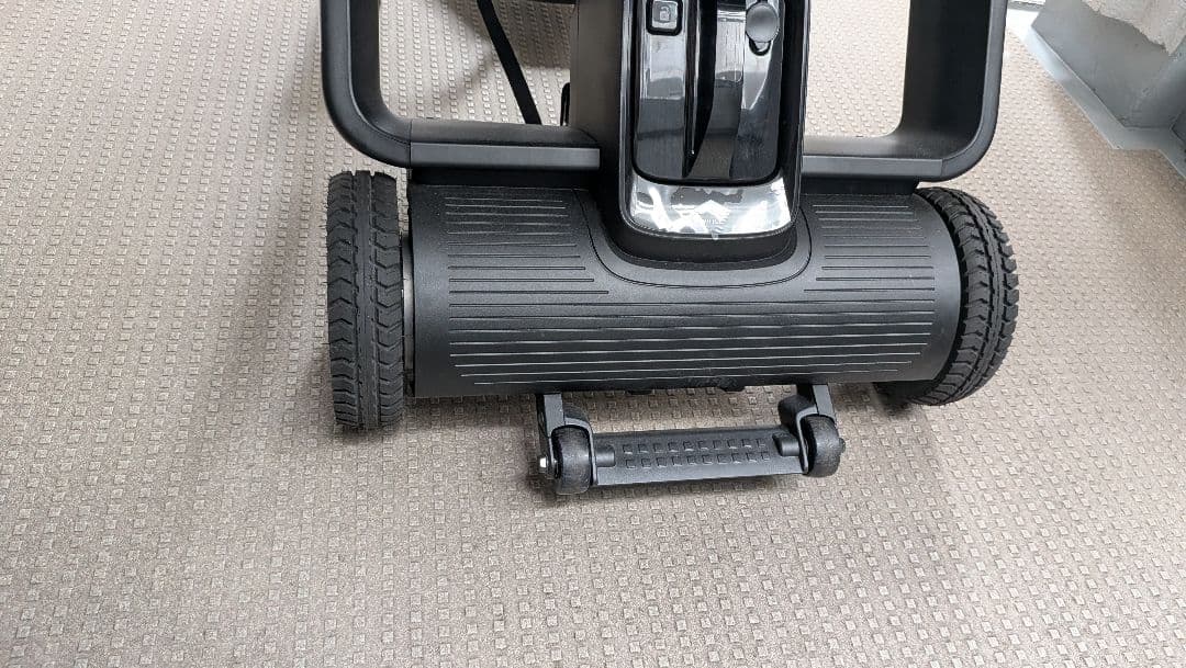 WHILL 電動車椅子Model F 本体・充電付き 画像3
