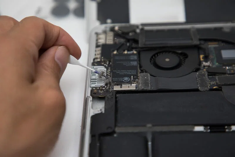 MacBook Pro 13.3インチ Core i5 整備済み