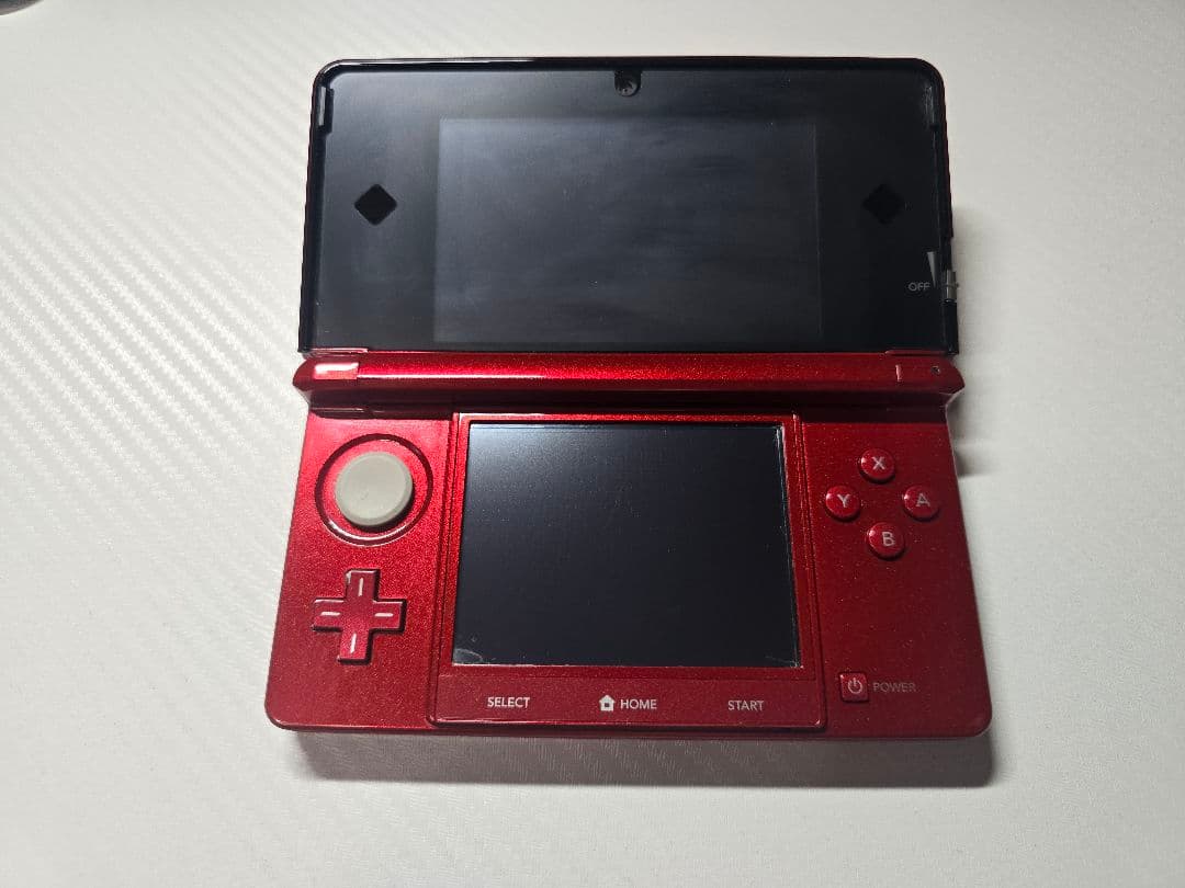 Nintendo 3DS 本体 2台 +カセット22本 画像2