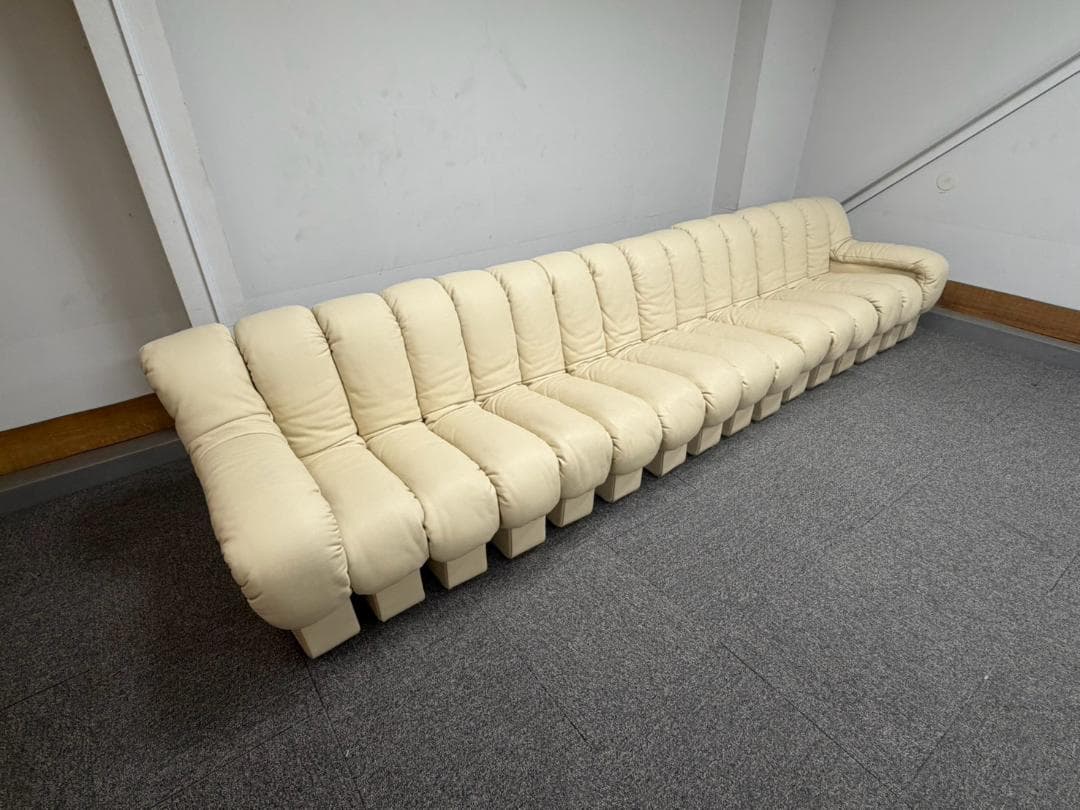 H8875☆展示品☆デセデ☆DS-600☆798万☆本革☆16連スネークソファ 画像3