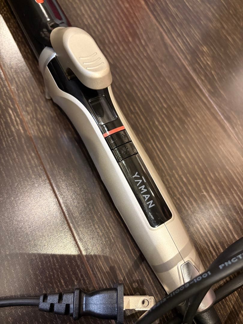 【美品】ヤーマン スムースアイロンフォトイオン カール 美髪 コテ