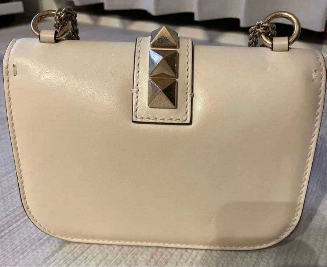 本日限定の値下げ価格ValentinoGaravaniロッスタッズショルダーバッ 画像5