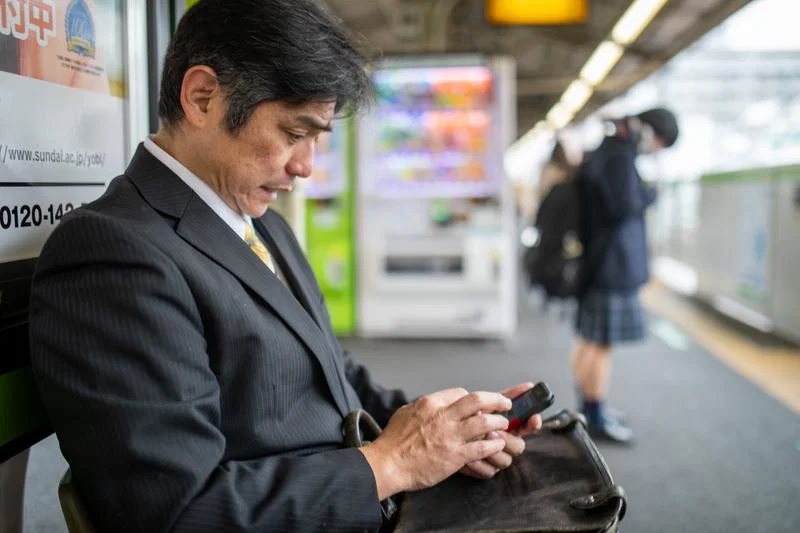 スマートフォン 128GB 本体のみ 画像2