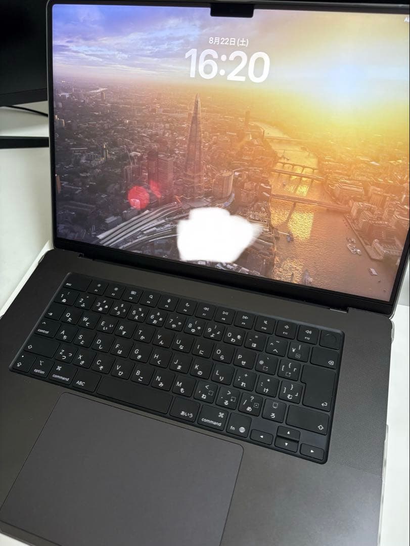 MacBook Pro 16インチ M5 Max 128GB 4TB