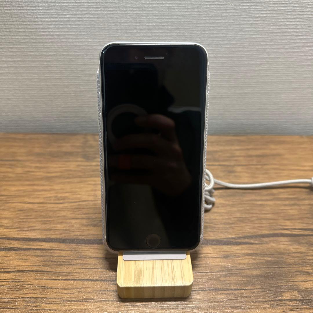iPhone SE 第2世代64GB SIMフリー ホワイト 画像2
