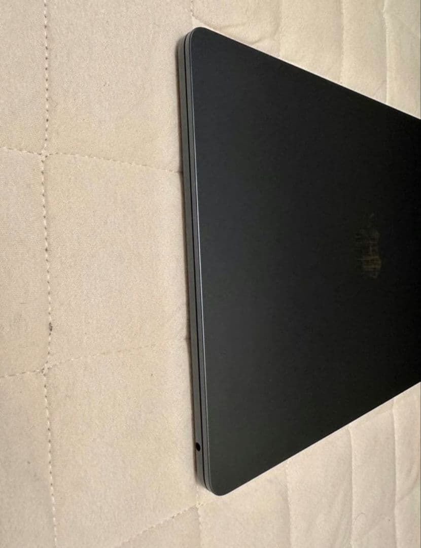 MacBook Air M2 ミッドナイト 画像3