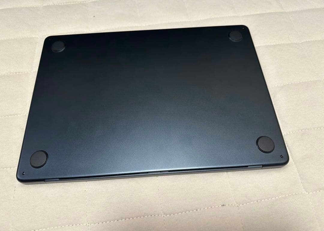 MacBook Air M2 ミッドナイト 画像4