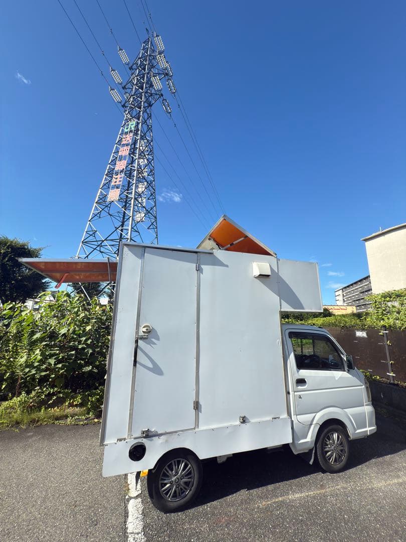 キッチンカー 日産 NT100クリッパー4WD DX 8ナンバー 画像4