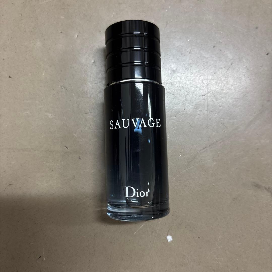Dior SAUVAGE ソヴァージュ オードゥ トワレ 30mlぐらい