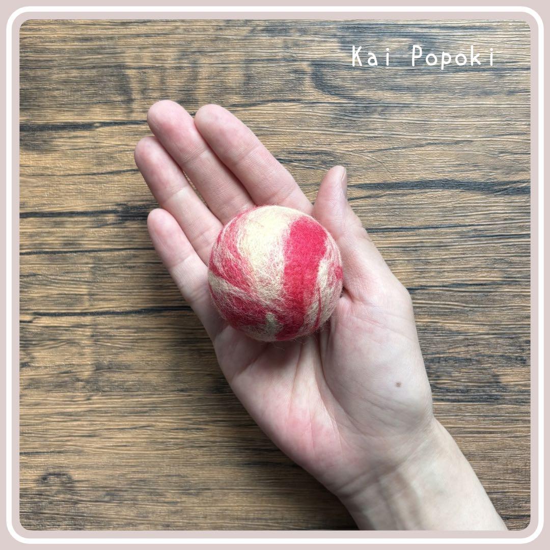鈴入り にゃんボール 猫おもちゃ 羊毛フェルト ハンドメイド ねこ玩具 画像2