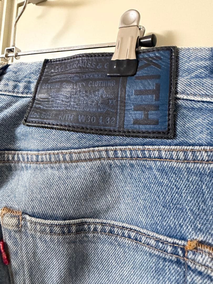 KITH × リーバイス デニムパンツ 画像4