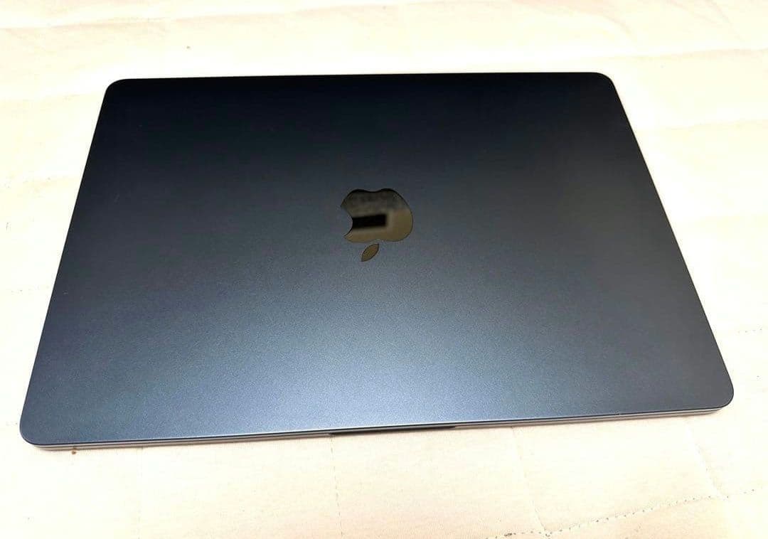 MacBook Air M2 ミッドナイト 画像2
