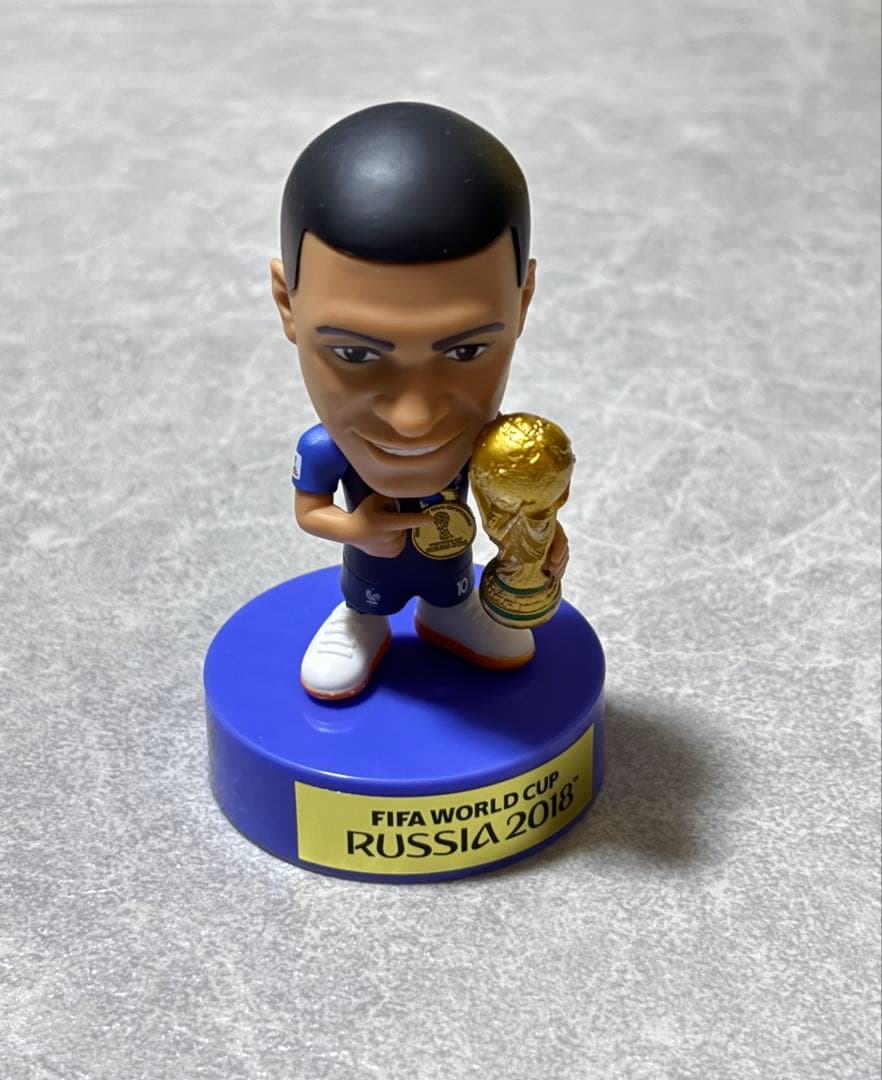 Zuru Ballers Mbappe Secret フィギュア