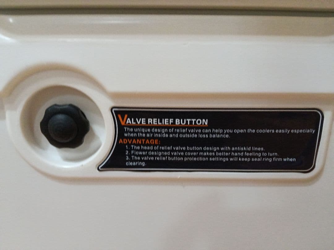 ROTO-MOLDED COOLER 45QT 42.5L クーラーボックス 画像4