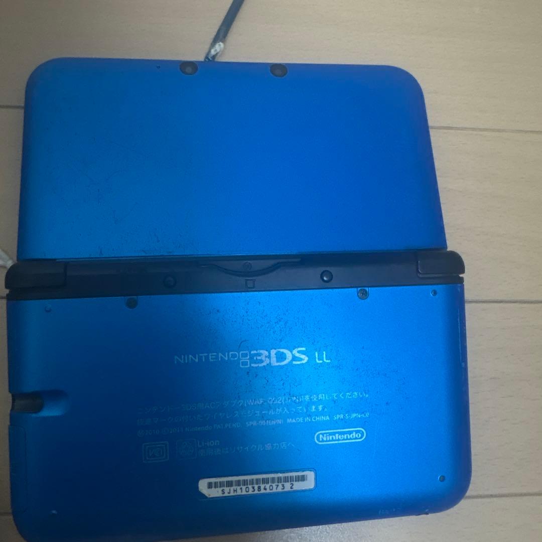 Nintendo 3DS LL 本体充電器付きSDカード付き 画像4