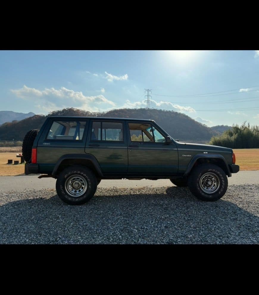 Jeep チェロキー 1994 ベージュ内装 貨物登録 画像4