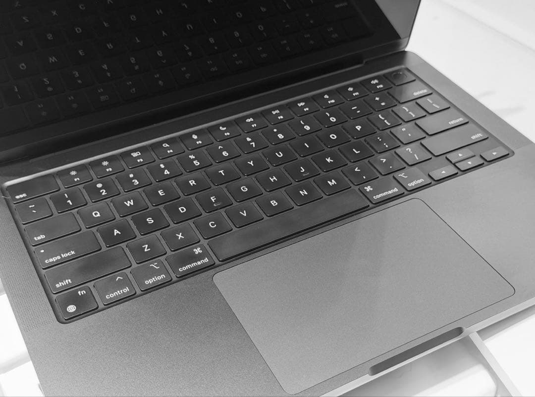 フルスペック MacBook Pro 14 M3 Max 8TB 128GB 画像3