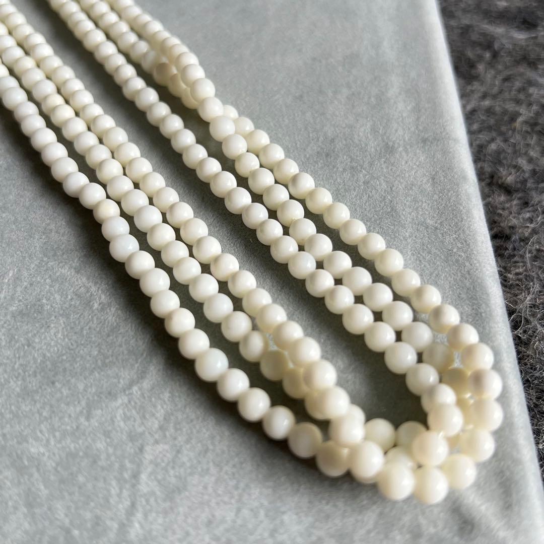 極美品✨ 白珊瑚 ネックレス WGK14 アクセサリー 3連 希少品 画像2