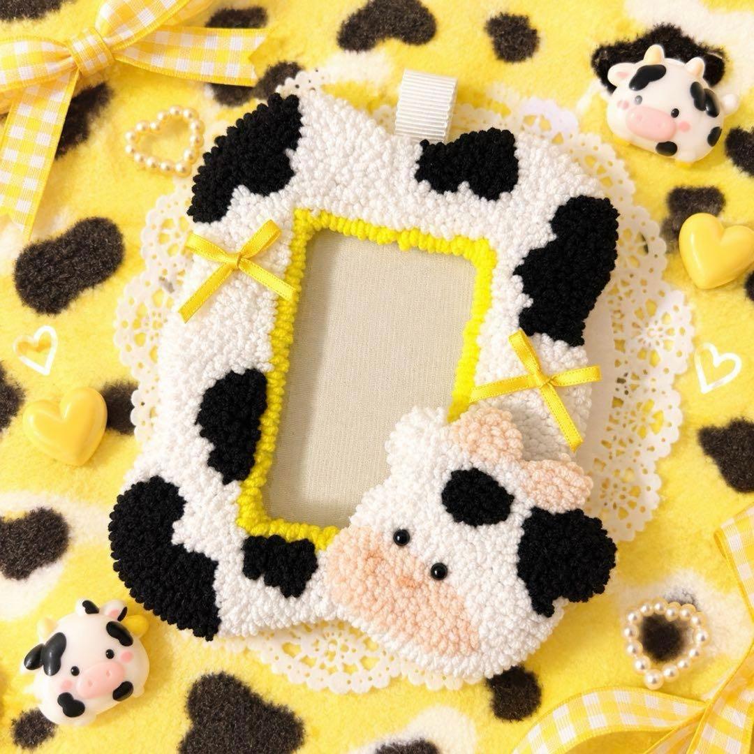へたぼん様専用。パンチニードル タフティング トレカケース 牛柄