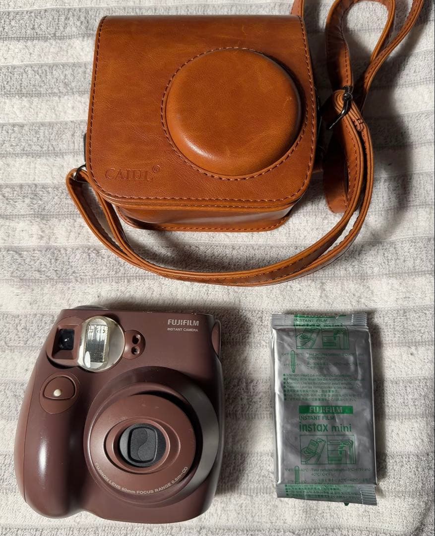 フィルム付き FUJIFILM チェキ instax mini 7S ブラウン