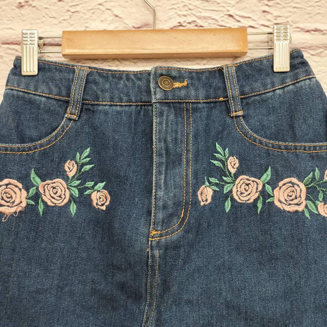 PENDORA 【M】 デニムミニフレアスカート 花刺繍 ウエストゴム ブルー 画像3